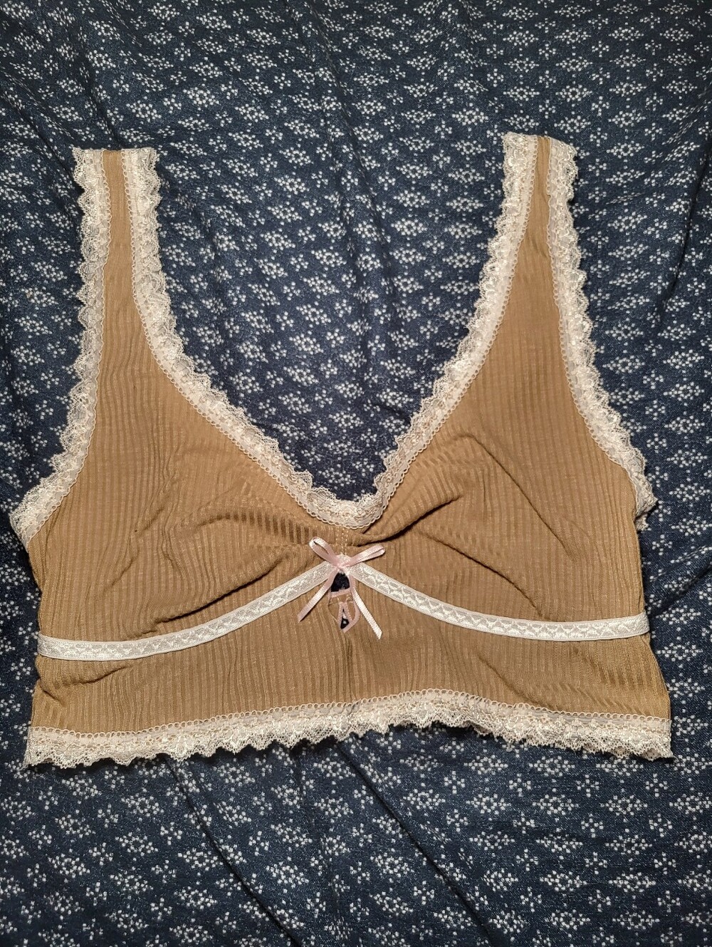 Lace-Trim Ribbed Bralette in Brown with Cream Lace
